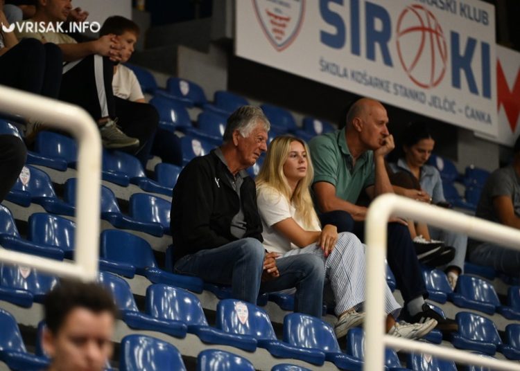 Kazališna čarolija u Širokom Brijegu: „Pouzdani sastanak“ oduševio publiku