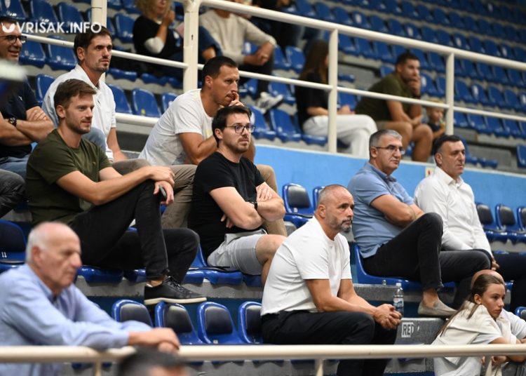 Kazališna čarolija u Širokom Brijegu: „Pouzdani sastanak“ oduševio publiku
