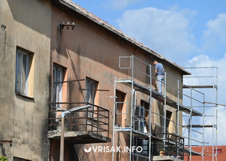Široki Brijeg: Renovira se ‘Paradžikova kuća’, postavljena skela