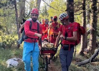 GSS Mostar u nosilima transportirao planinarku s Prenja