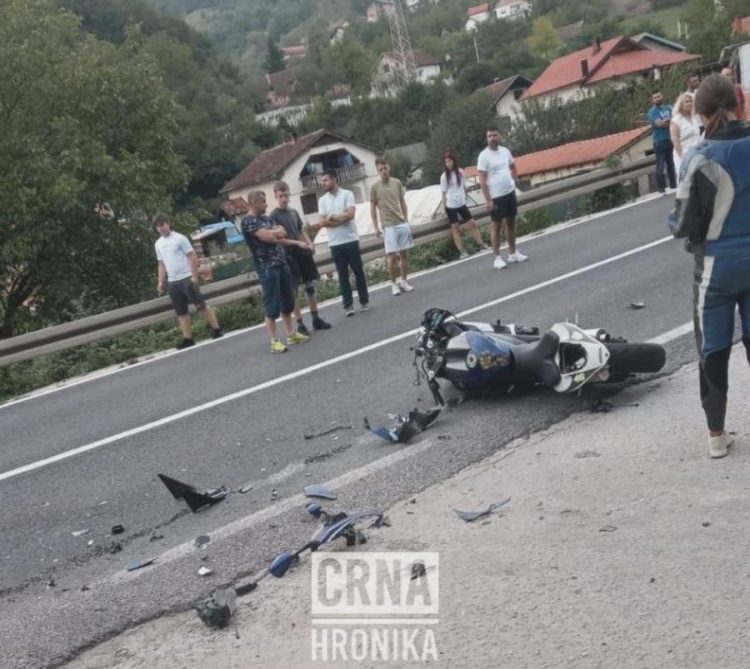 Prometna nesreća: Motociklist ozlijeđen u sudaru s automobilom na M-17