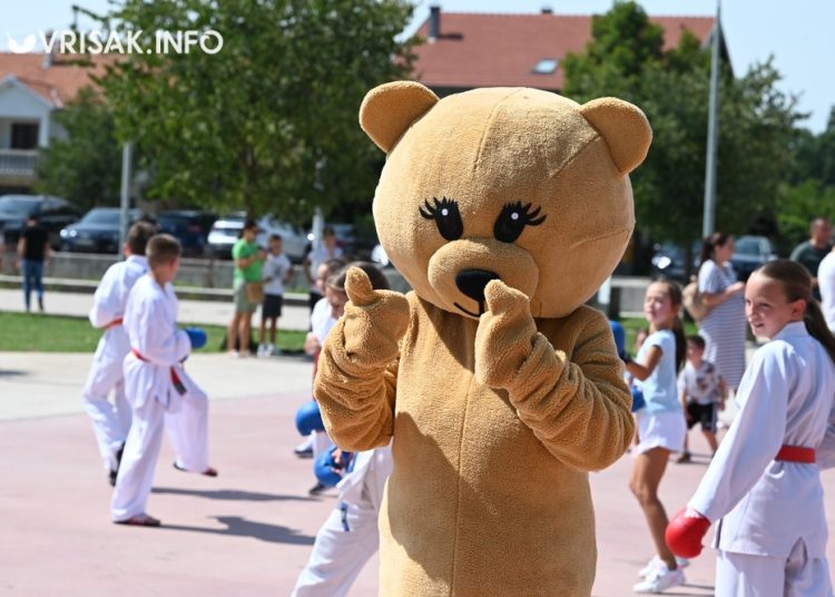 Karate klub Široki Brijeg organizirao veselo druženje s Medom Brundom