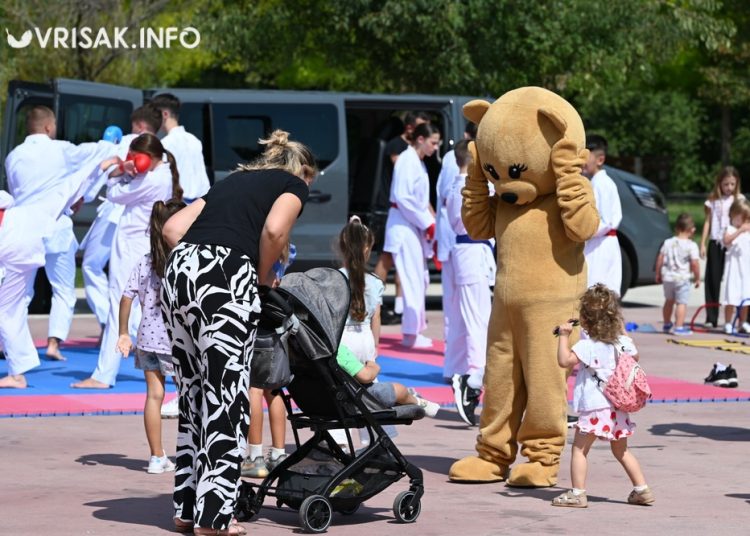 Karate klub Široki Brijeg organizirao veselo druženje s Medom Brundom