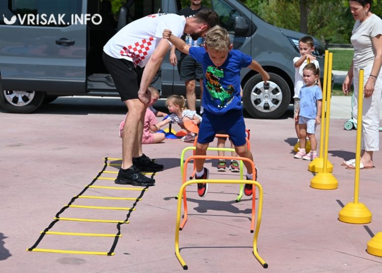 Karate klub Široki Brijeg organizirao veselo druženje s Medom Brundom