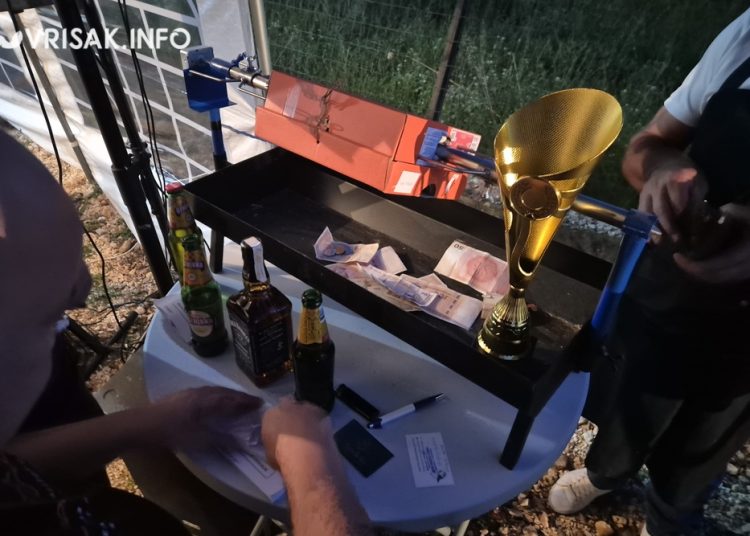 Široki Brijeg: Na fešti u Pripolju okupio se čitav zaseok