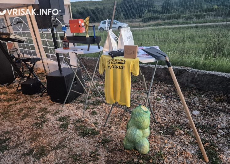 Široki Brijeg: Na fešti u Pripolju okupio se čitav zaseok
