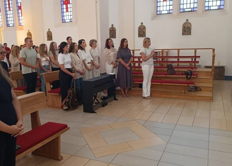 Don Luka Cvitanović predvodio šesti dan devetnice u župi Ledinac