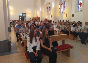 Don Luka Cvitanović predvodio šesti dan devetnice u župi Ledinac