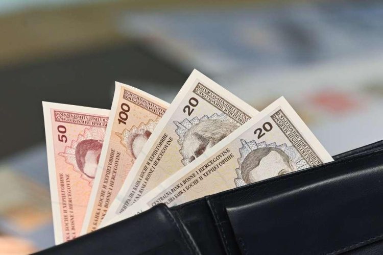 Povlačenje starijih novčanica KM olakšalo i povećalo otkrivanje krivotvorina