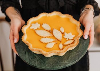 Recept za krostatu od tikve s dekorativnim lisnatim tijestom