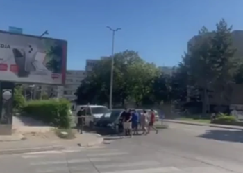 Prometna nesreća u Mostaru: sudar dva kombija završio sukobom vozača
