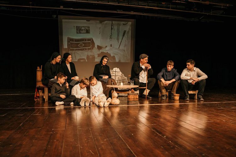 Širokobriješki framaši i trećari u Čapljini izvode predstavu ”Dide, pobiše nam fratre!”