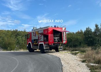 Pripadnici PVP-a Široki Brijeg u akciji: Ugasili požar na putu prema Bilima