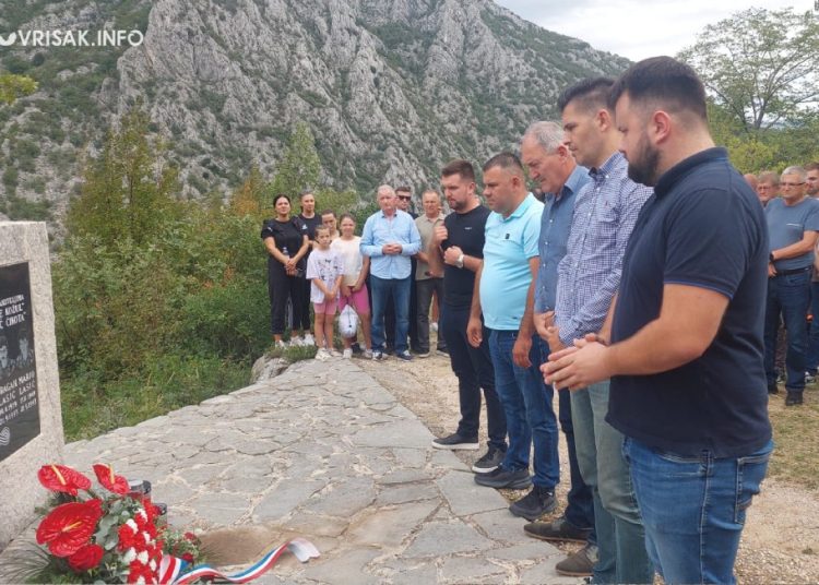 Širokobriježani započeli obilježavanje 32. obljetnice stradanja branitelja iz Uzarića