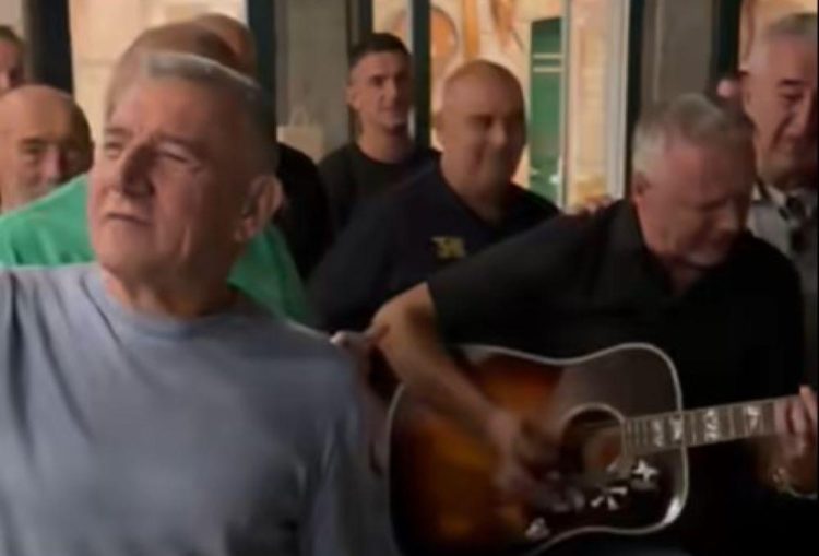 Thompson i Gotovina zapjevali Ravnotežu u Imotskom