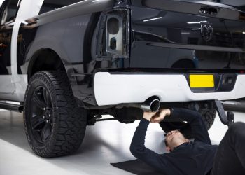 Vozite automobil s kukom: Evo kad možete biti kažnjeni zbog toga