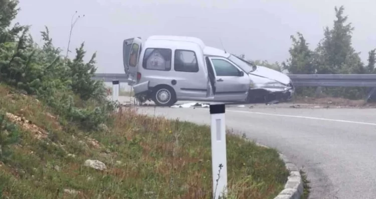 Smrt na cesti Šipovo – Kupres: Vozača usmrtio automobil dok je postavljao trokut