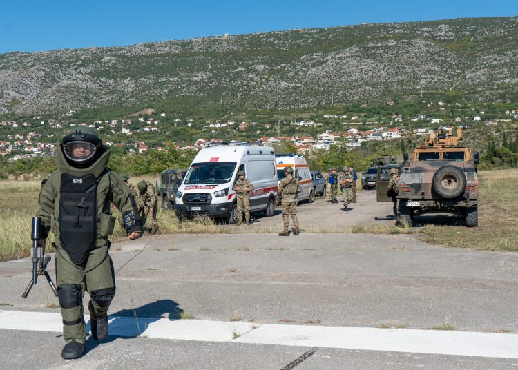 EUFOR izveo vježbu osiguranja aerodroma i reagiranja na požar u Mostaru