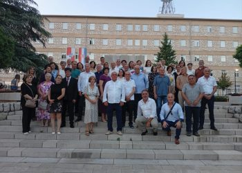Maturanti iz Gruda učinili dobro djelo i proslavili 40 godina mature