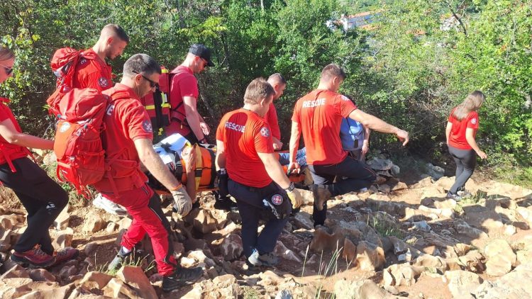 HGSS spasio ozlijeđenog hodočasnika na Brdu ukazanja, potom osiguravali sportske utrke