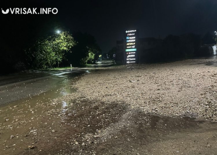Široki Brijeg: Obilna kiša napravila probleme na cestama
