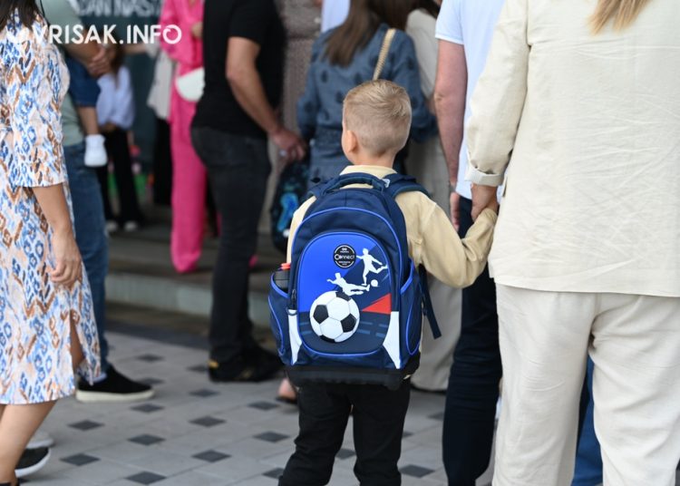 Početak školske godine u ŽZH: Prvašići prvi put u novoj školi na Puringaju