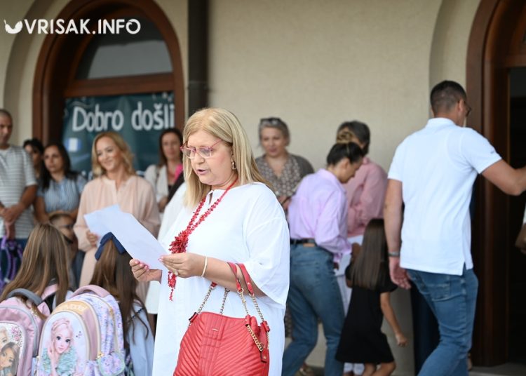 Početak školske godine u ŽZH: Prvašići prvi put u novoj školi na Puringaju