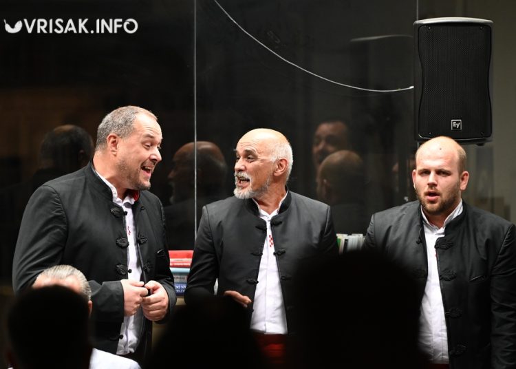 U Širokom Brijegu predstavljena zbirka “Pišem te u srcu” autorice Ana Soldo