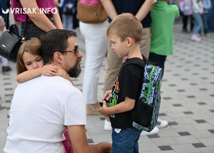 Početak školske godine u ŽZH: Prvašići prvi put u novoj školi na Puringaju