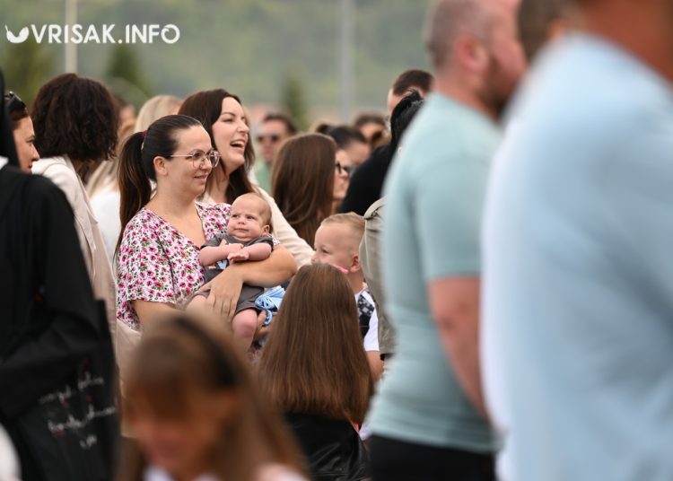 Početak školske godine u ŽZH: Prvašići prvi put u novoj školi na Puringaju