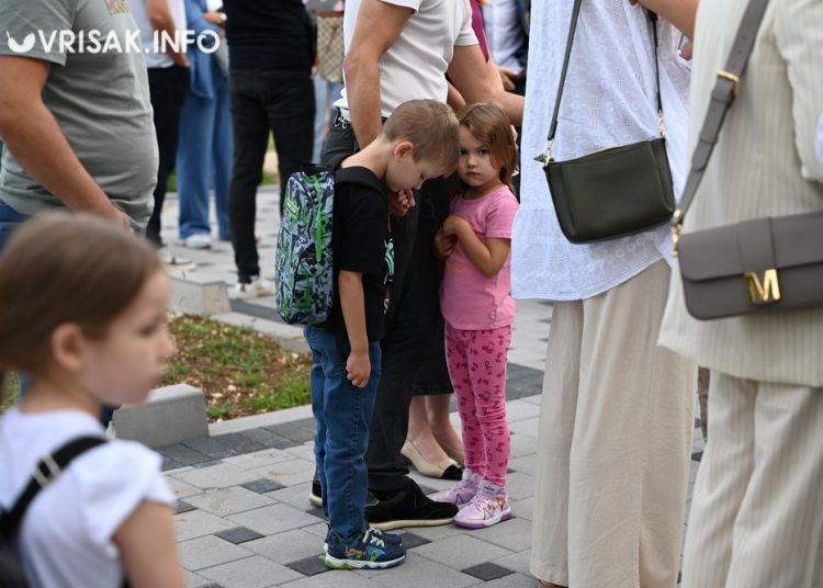 Početak školske godine u ŽZH: Prvašići prvi put u novoj školi na Puringaju