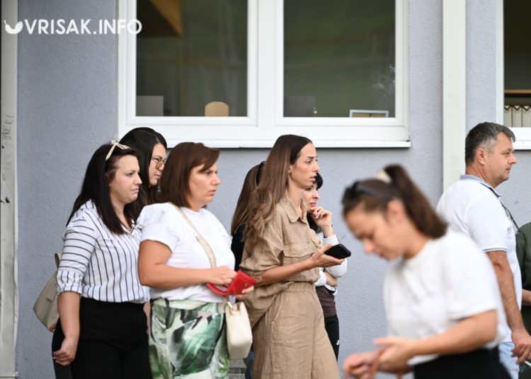 Početak školske godine u ŽZH: Prvašići prvi put u novoj školi na Puringaju