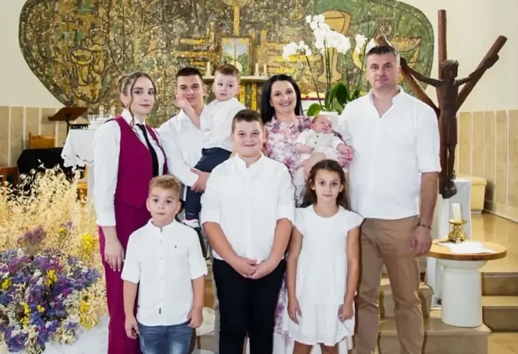 Radost u Čapljini: Kršteno sedmo dijete u obitelji Falak