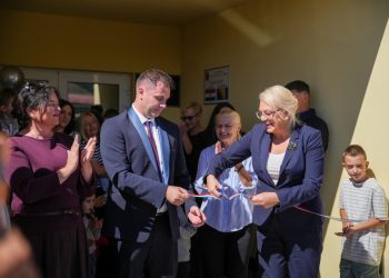 Svečanom sjednicom Općinskog vijeća i otvorenjem novog dječjeg vrtića „Pahuljica“ danas je obilježen Dan općine Kupres