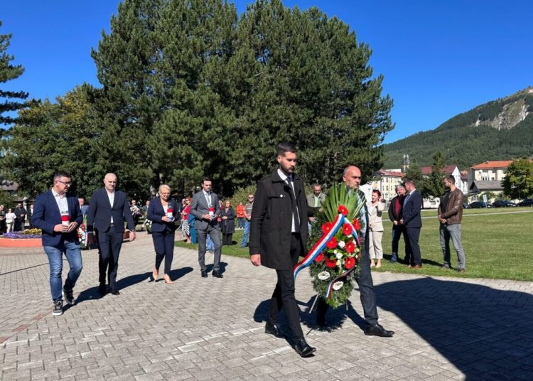 Svečanom sjednicom Općinskog vijeća i otvorenjem novog dječjeg vrtića „Pahuljica“ danas je obilježen Dan općine Kupres