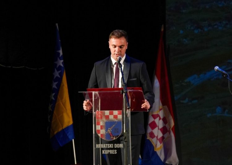 Svečanom sjednicom Općinskog vijeća i otvorenjem novog dječjeg vrtića „Pahuljica“ danas je obilježen Dan općine Kupres