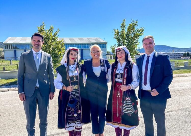 Svečanom sjednicom Općinskog vijeća i otvorenjem novog dječjeg vrtića „Pahuljica“ danas je obilježen Dan općine Kupres