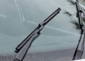 Kako pravilno i u kratkom roku izmijeniti brisače na vašem automobilu