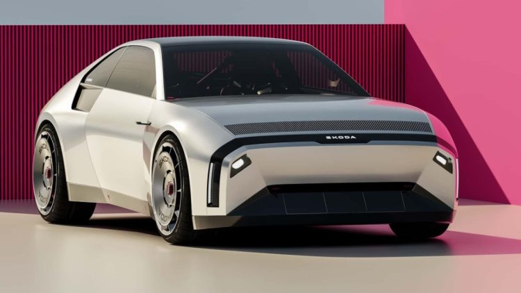 Škoda predstavila električnu viziju kultnog kupea 110 R