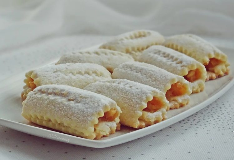 Recept za prhki kolač s jabukama