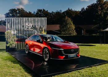 Nova Mazda6e stigla na tržište: Električni elegan s dometom do 552 kilometra