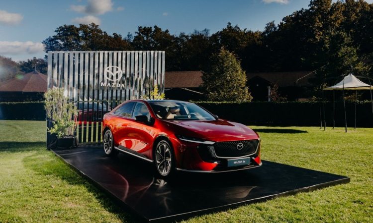 Nova Mazda6e stigla na tržište: Električni elegan s dometom do 552 kilometra