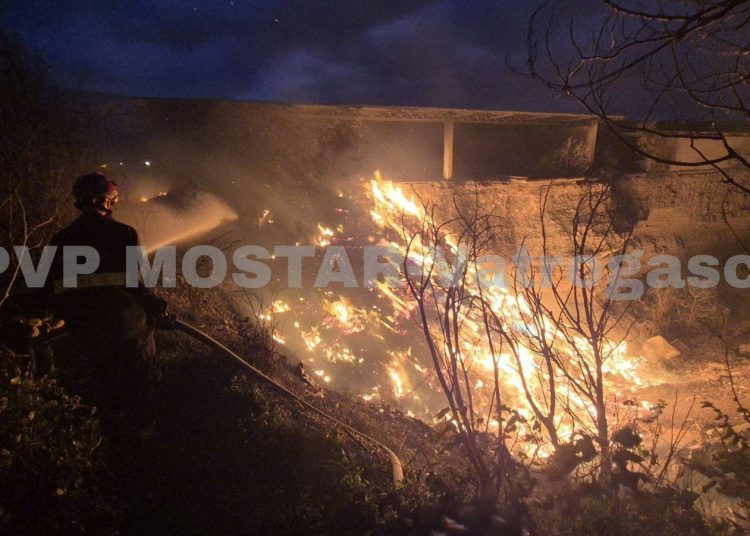 Mostarski vatrogasci ponovno gasili požar u Jasenici