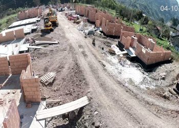 Pomozi.ba o projektu u Donjoj Jablanici: “Na proljeće završavamo gradnju 16 kuća”