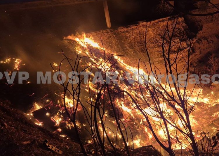 Mostarski vatrogasci ponovno gasili požar u Jasenici