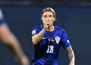 Augsburg ponižen pred svojim navijačima: Sukob hrvatskog reprezentativca zasjenio i poraz 0:6