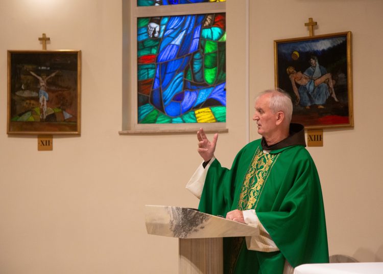 Novi bogoslovi primljeni u službe lektorata i akolitata