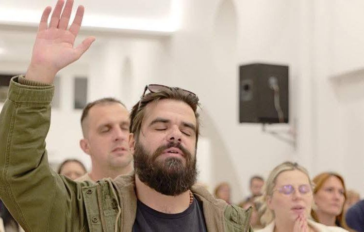 (VIDEO) Fra Mario Knezović predvodio prvu duhovnu obnovu inicijative „40 dana za život“