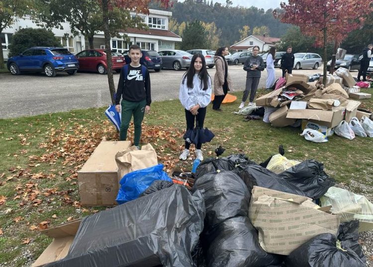 Održana druga akcija Prve osnovne škole Široki Brijeg prikupljanja starog papira