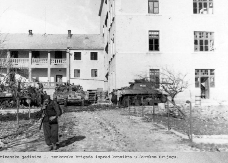 Fotografije iz povijesti: Partizanske jedinice prije i nakon borbi za Široki Brijeg u veljači 1945. godine.